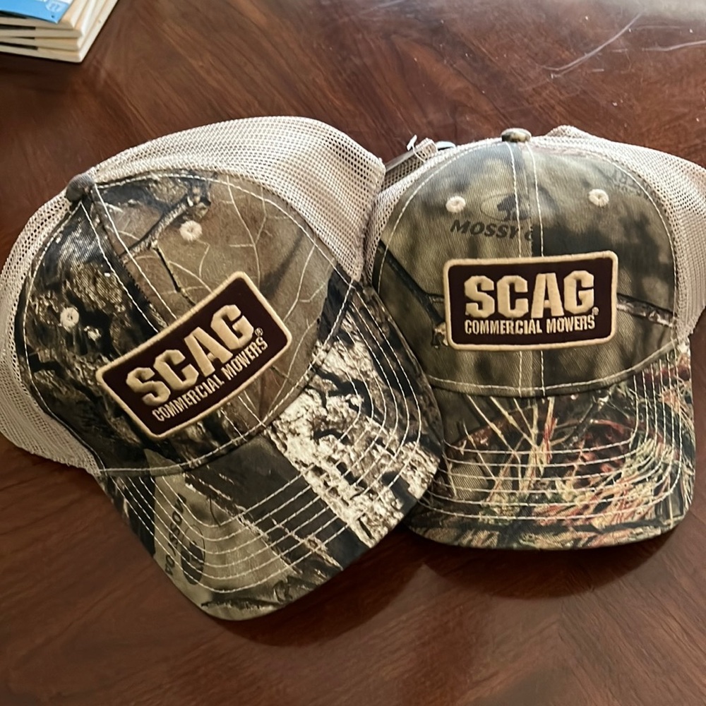 Mossy Oaks baseball caps